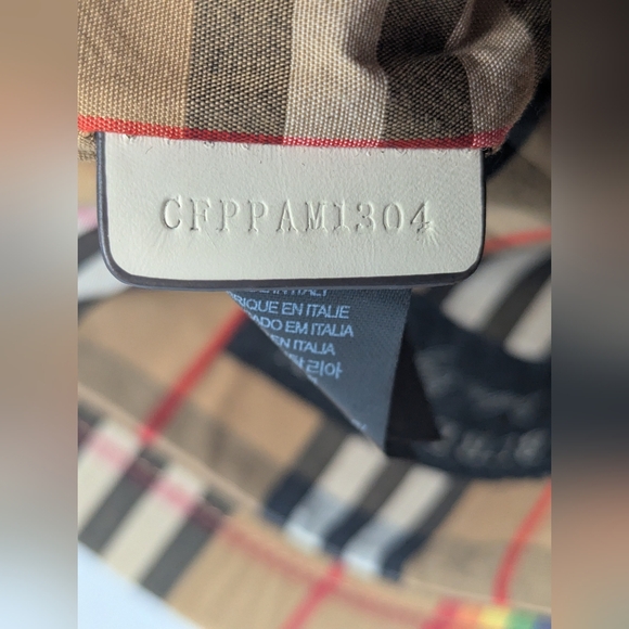 Authentic Burberry Nova Check Rainbow Tote Bag - Picture 6 of 7